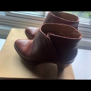 Booties Kelsi Dagger Brooklyn